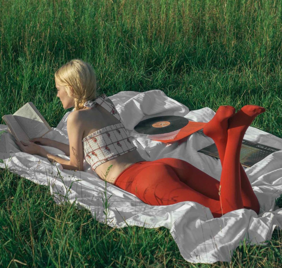 BackRomcastingCouch+ Megan