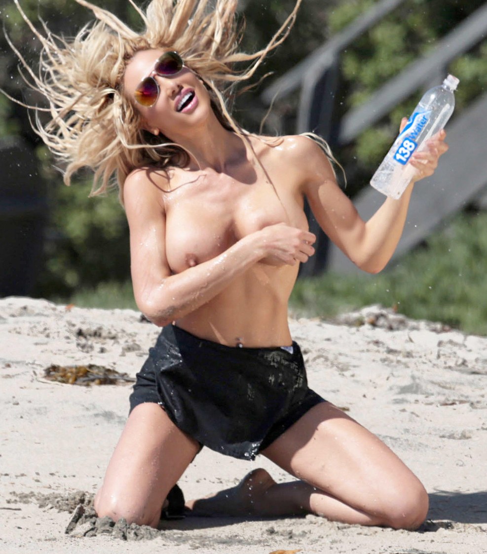 Dalia Elliot photo naked