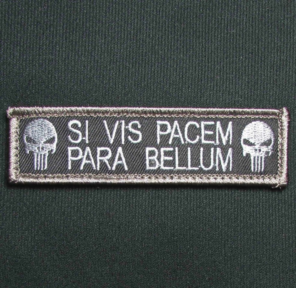Tattoo inscription Si Vis Pacem, Para Bellum