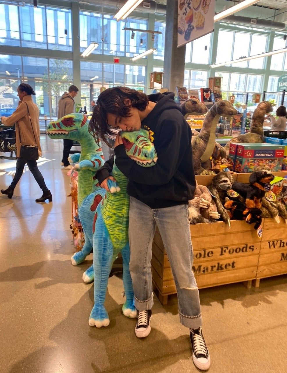 Milla Jovovich Full Growth