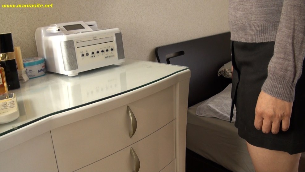 Girl masturbates on a chair of a chair