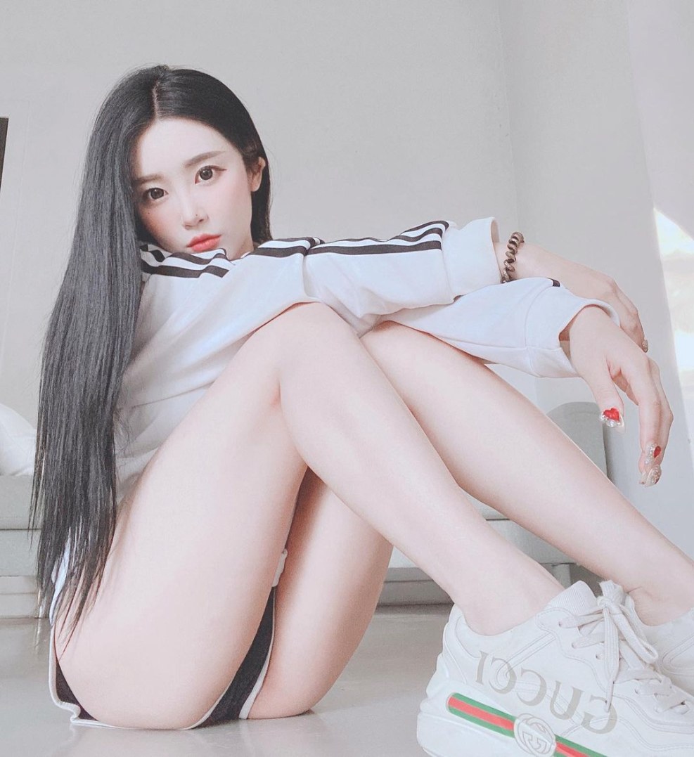 Naked Koreans with men