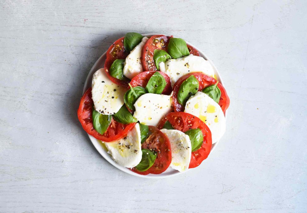 Pizza ham pepperoni mushrooms