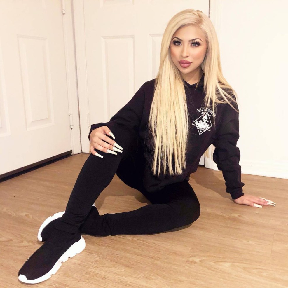 Trans Elena Genevinne