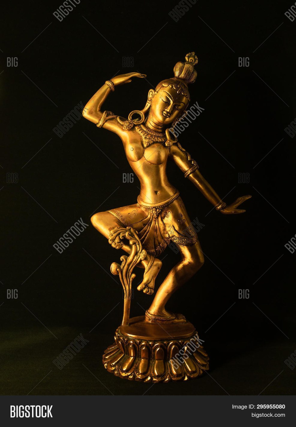 The goddess of the Moon Hecate Tarot