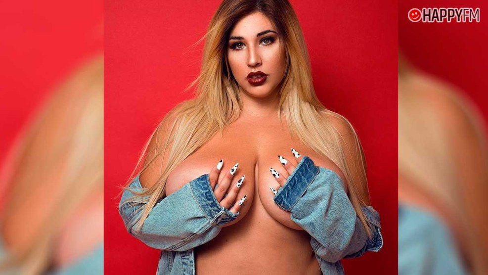 Natalia Lozano model Plus-Size nude