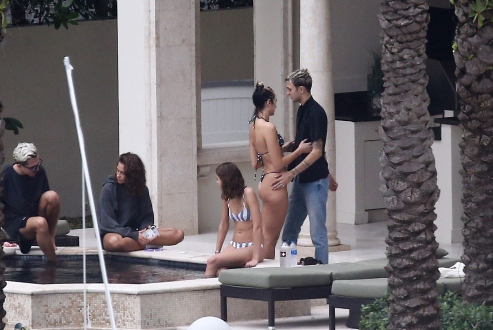 Taylor Swift and Selena Gomez XXX