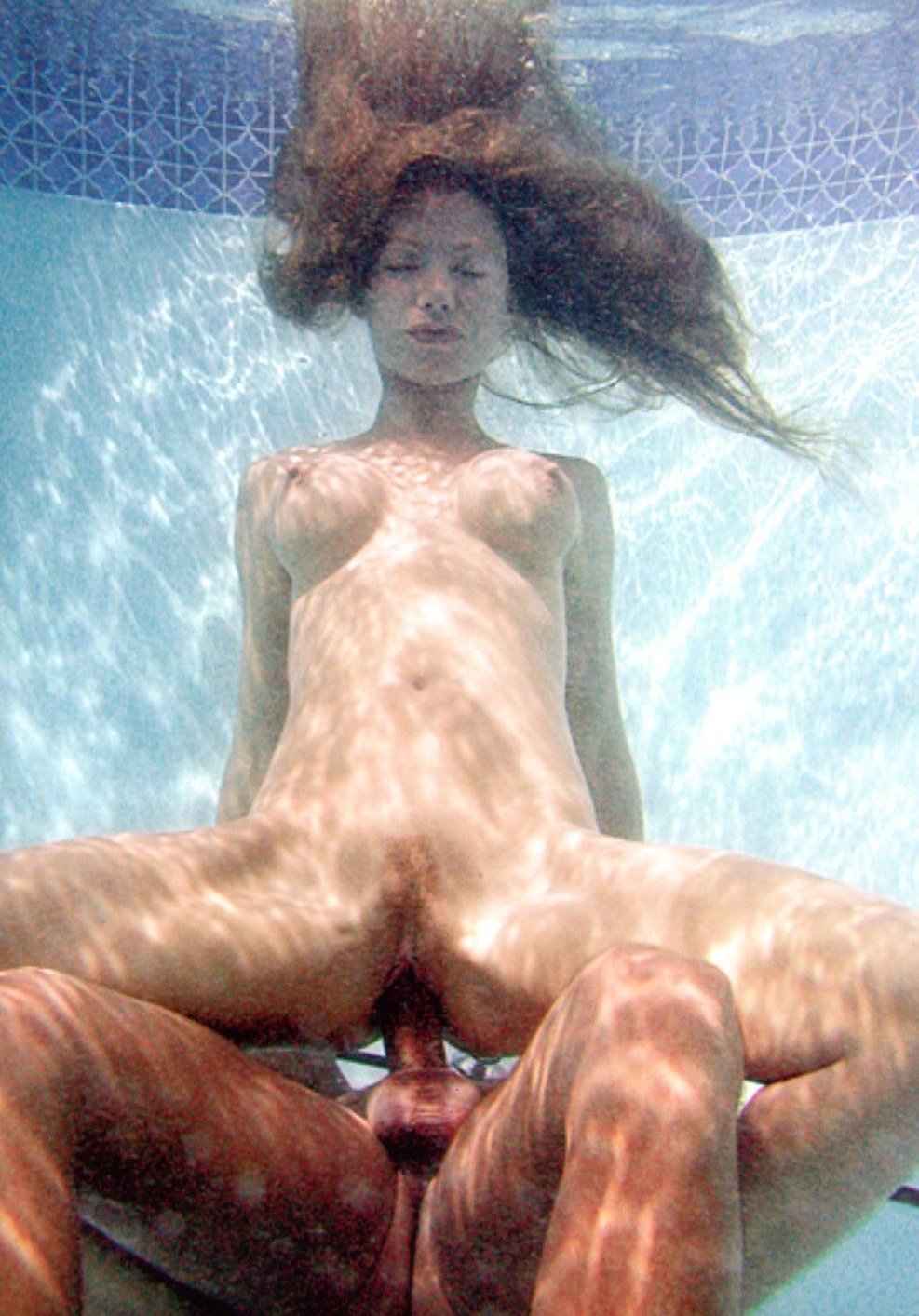 Big boobs under water