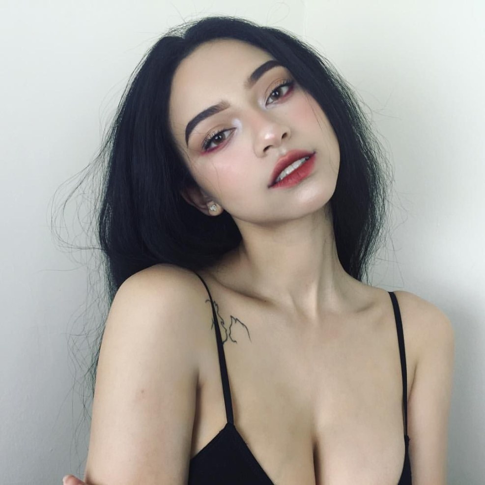 Scott Campbell comics Alice