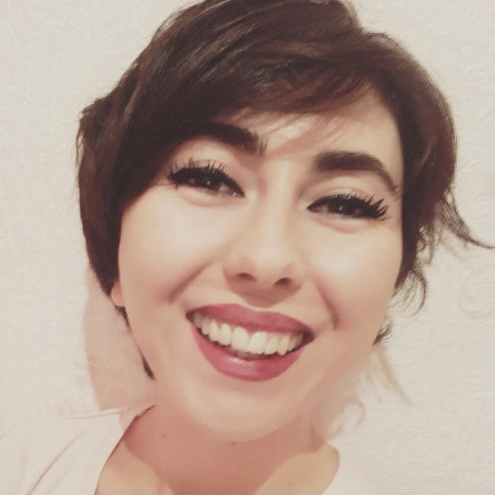 Girls on the beach 15