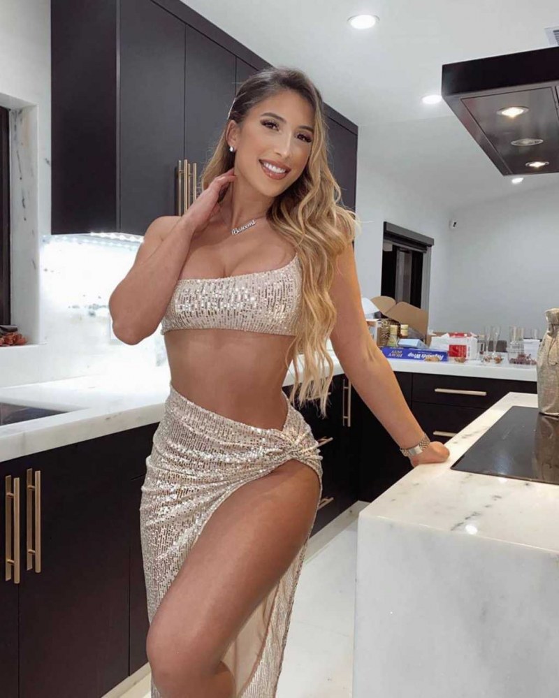 Model Isabella Buscami