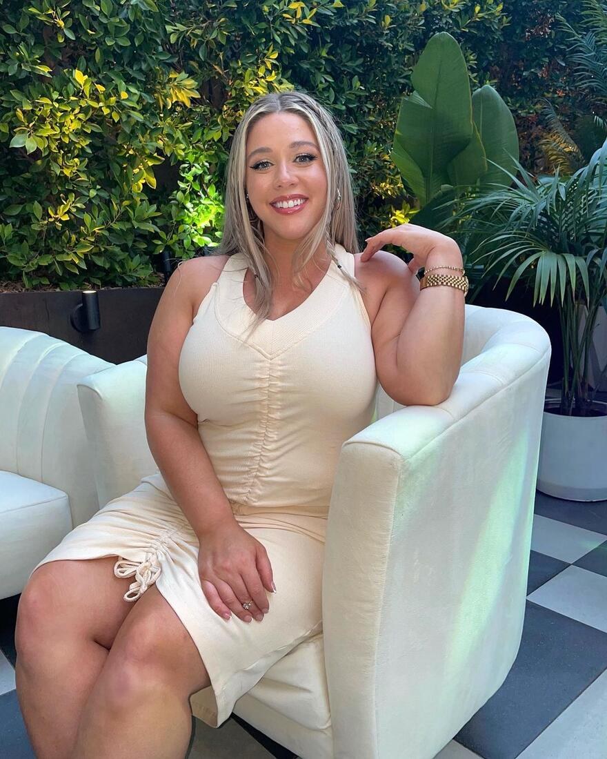 Olivia Jensen Plus Saiz