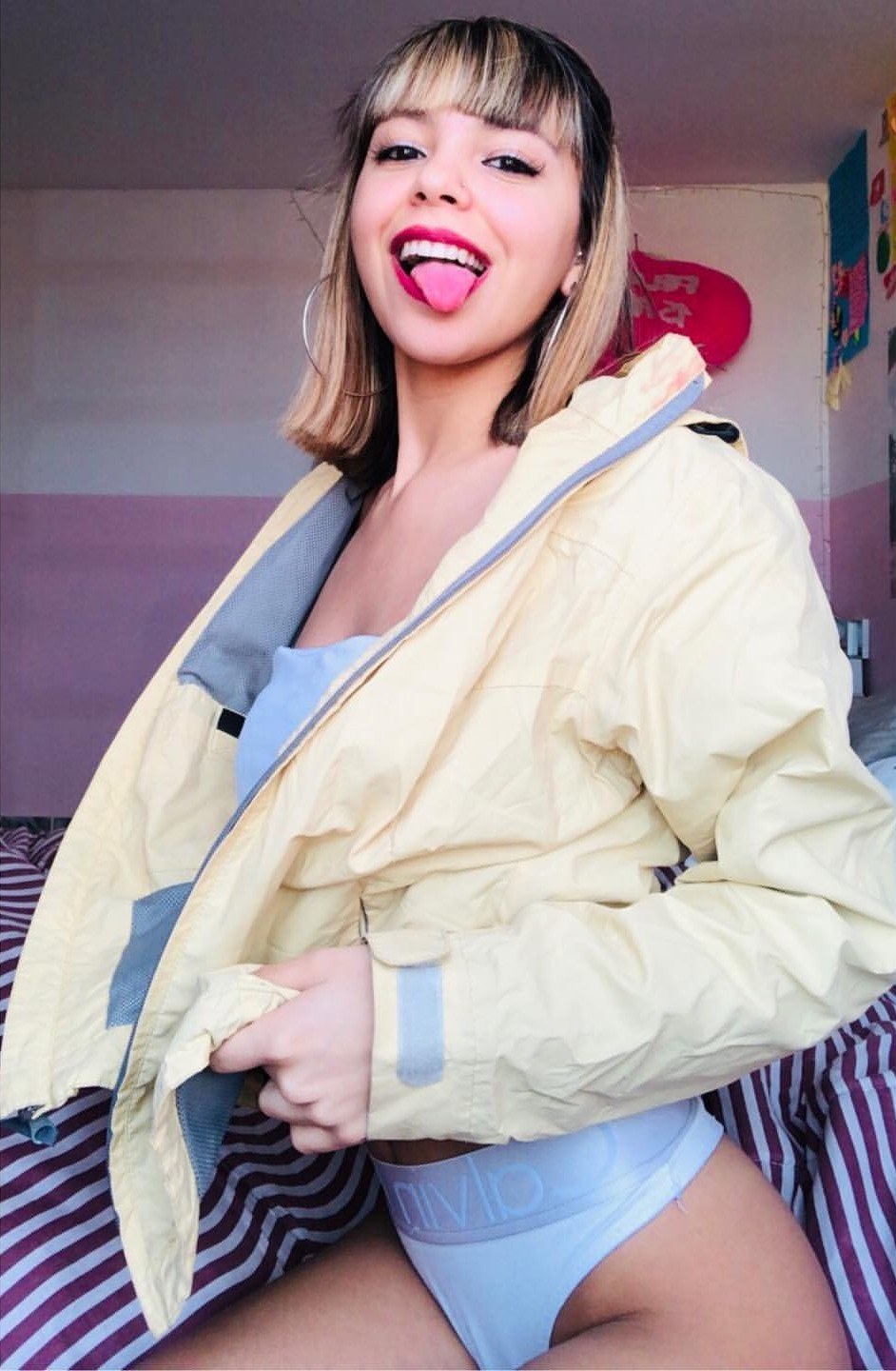 Hollywood stars in down jackets