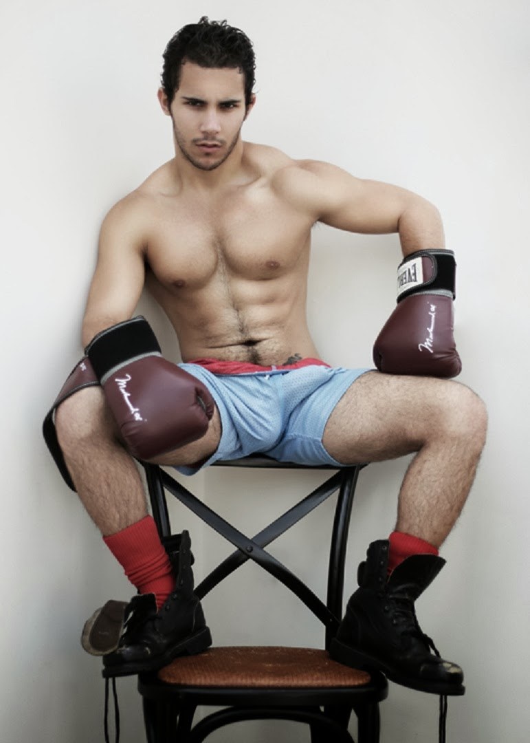 Naked female box game