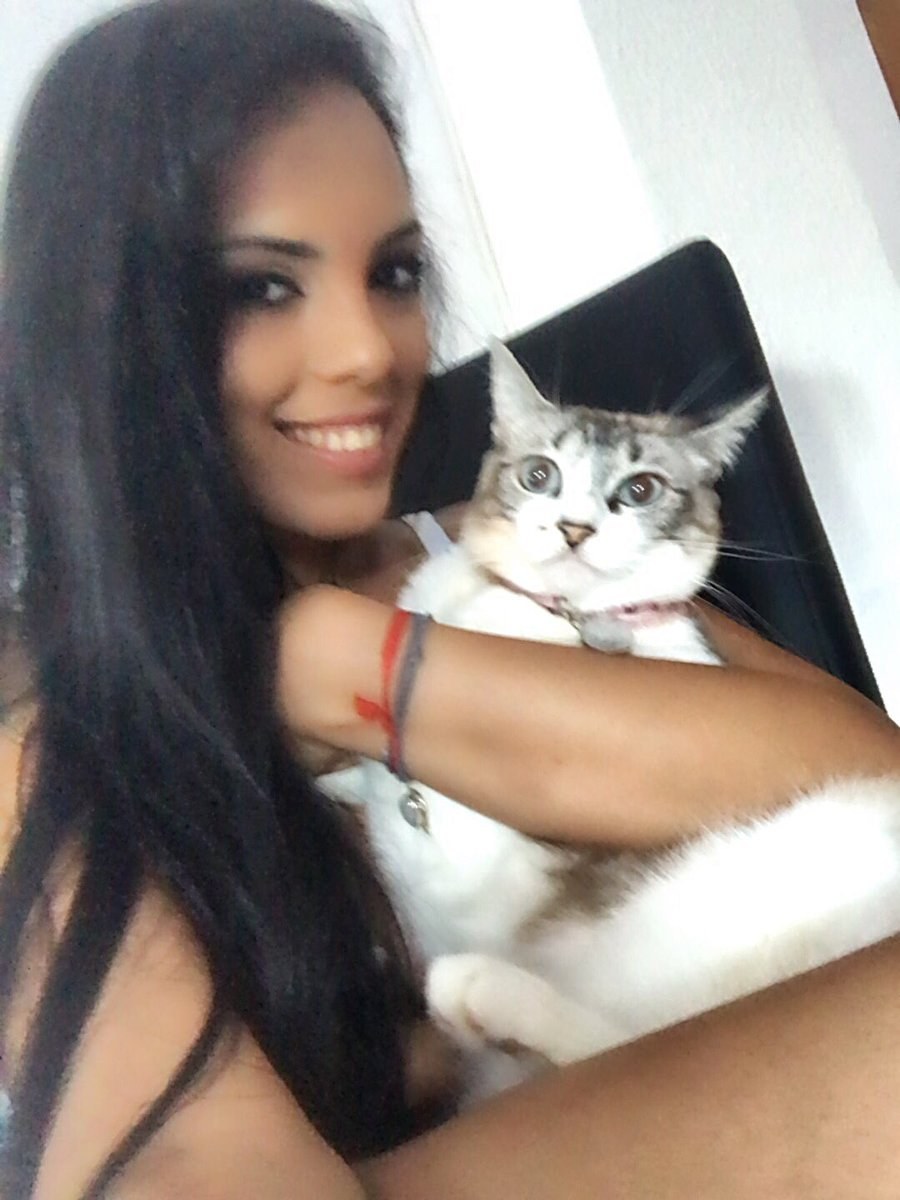 Yineth Moreno (61 photos)