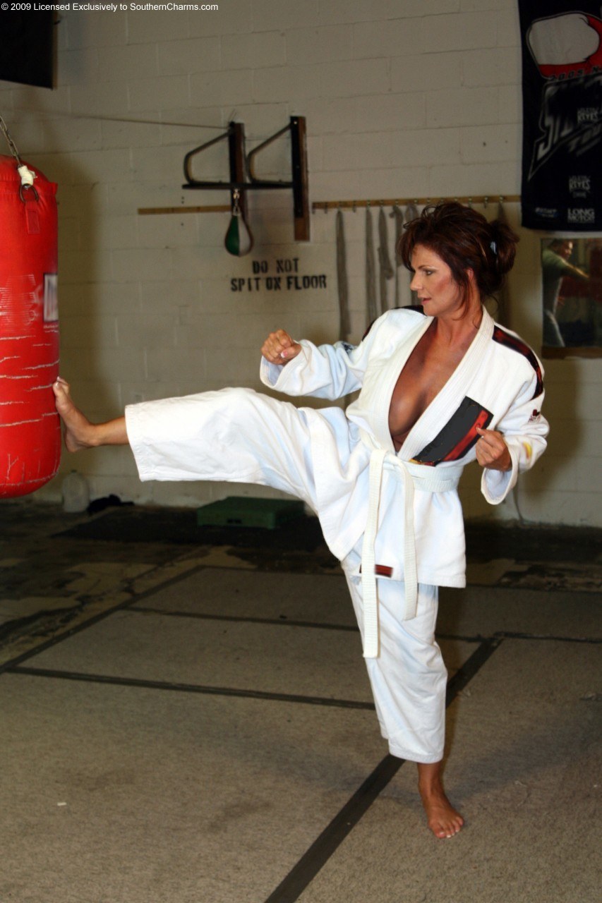 Actress Kikbokser Retribution nude