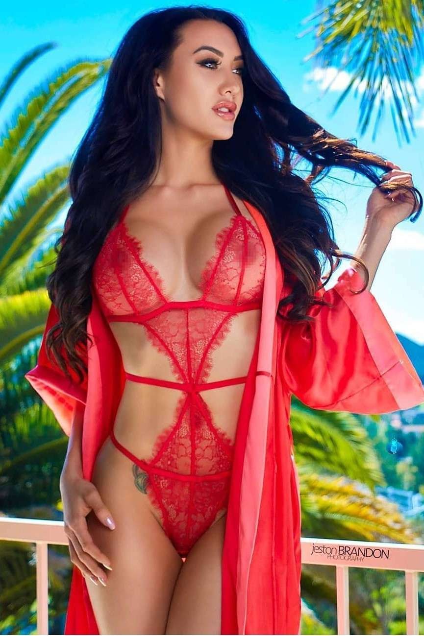 Corrie Yee Naked without clothes