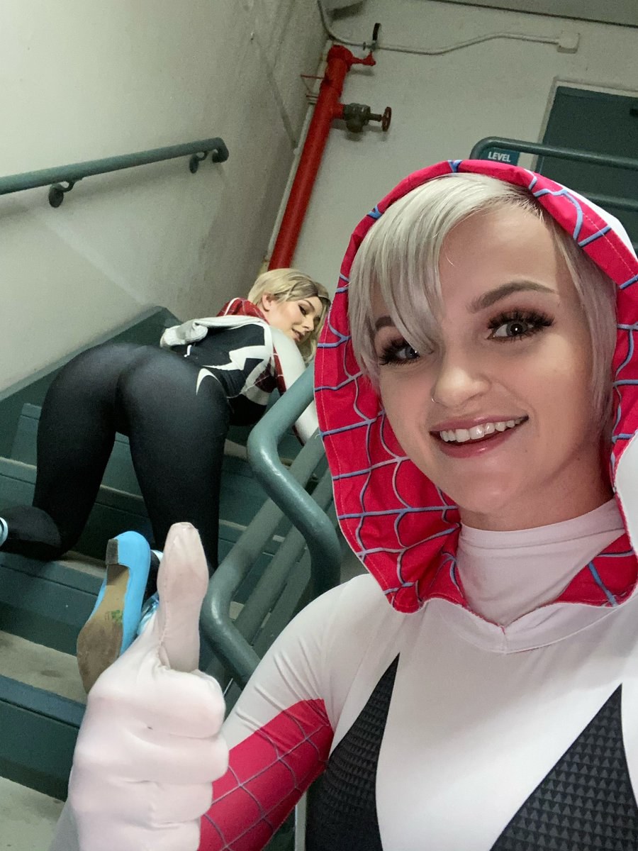 Izzy dolphin ero ass