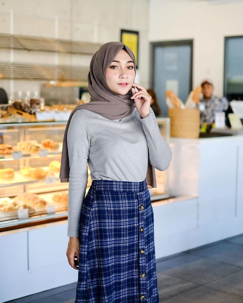 Hard porn: Indonesian tante