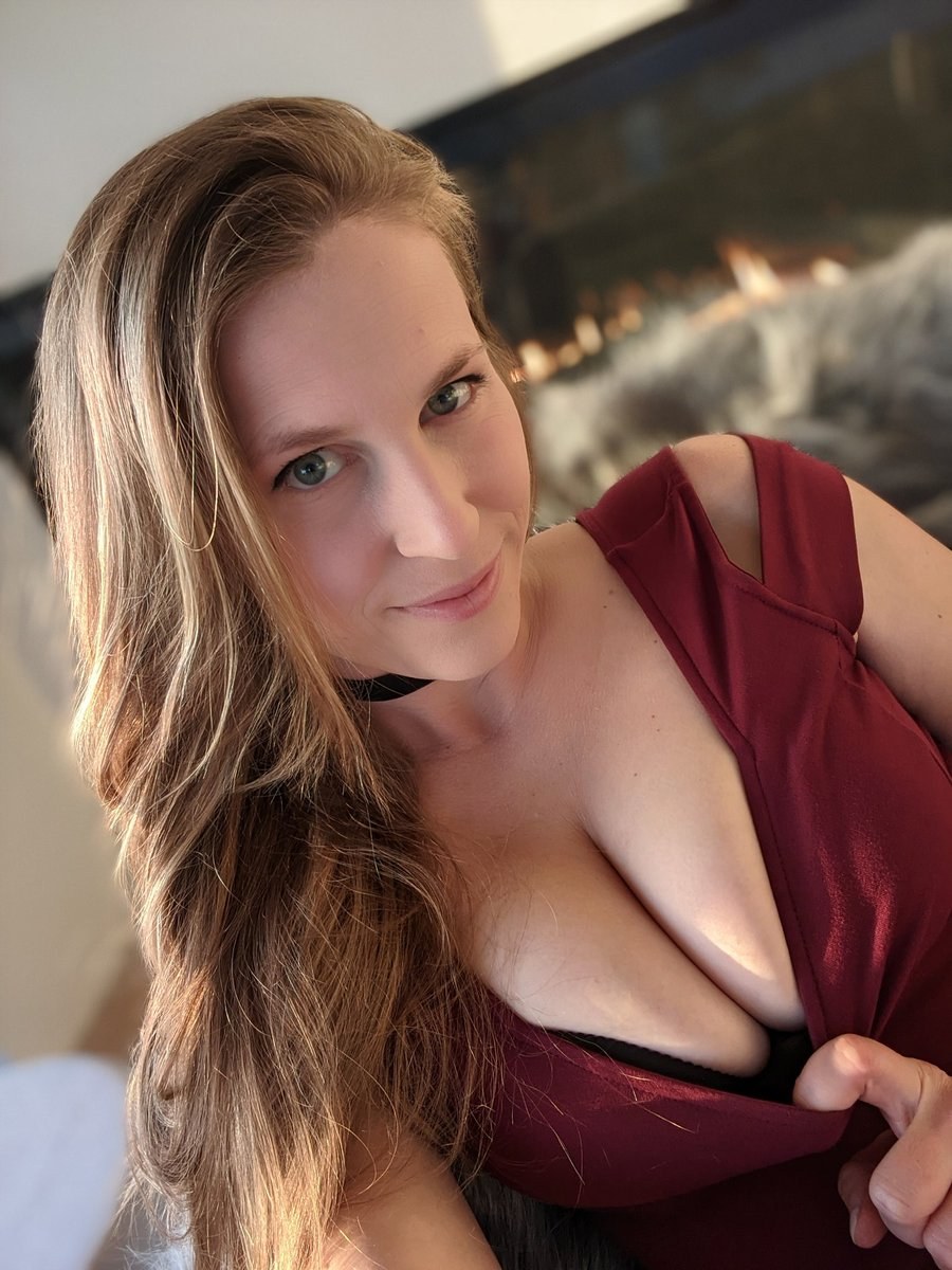 Pornstar Ksev Bellinger