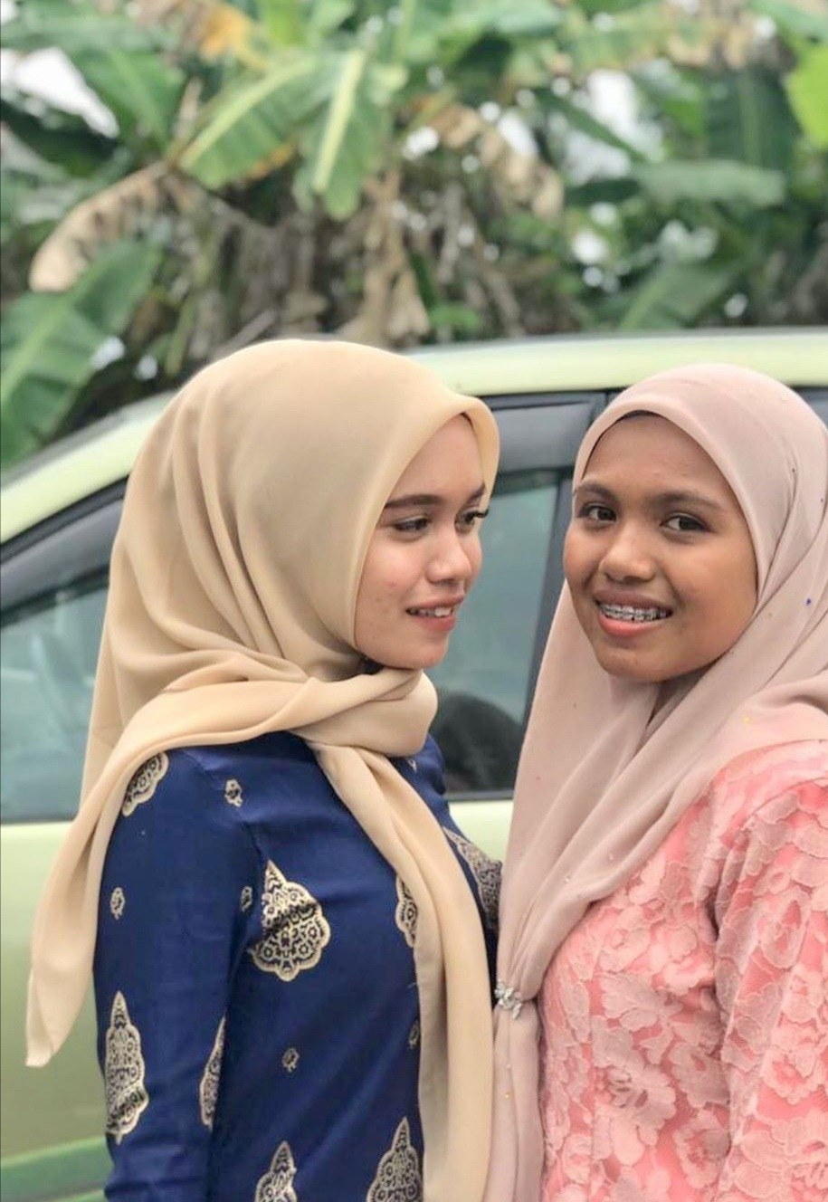 Tile LBU052D Lissabon relief white 25x75