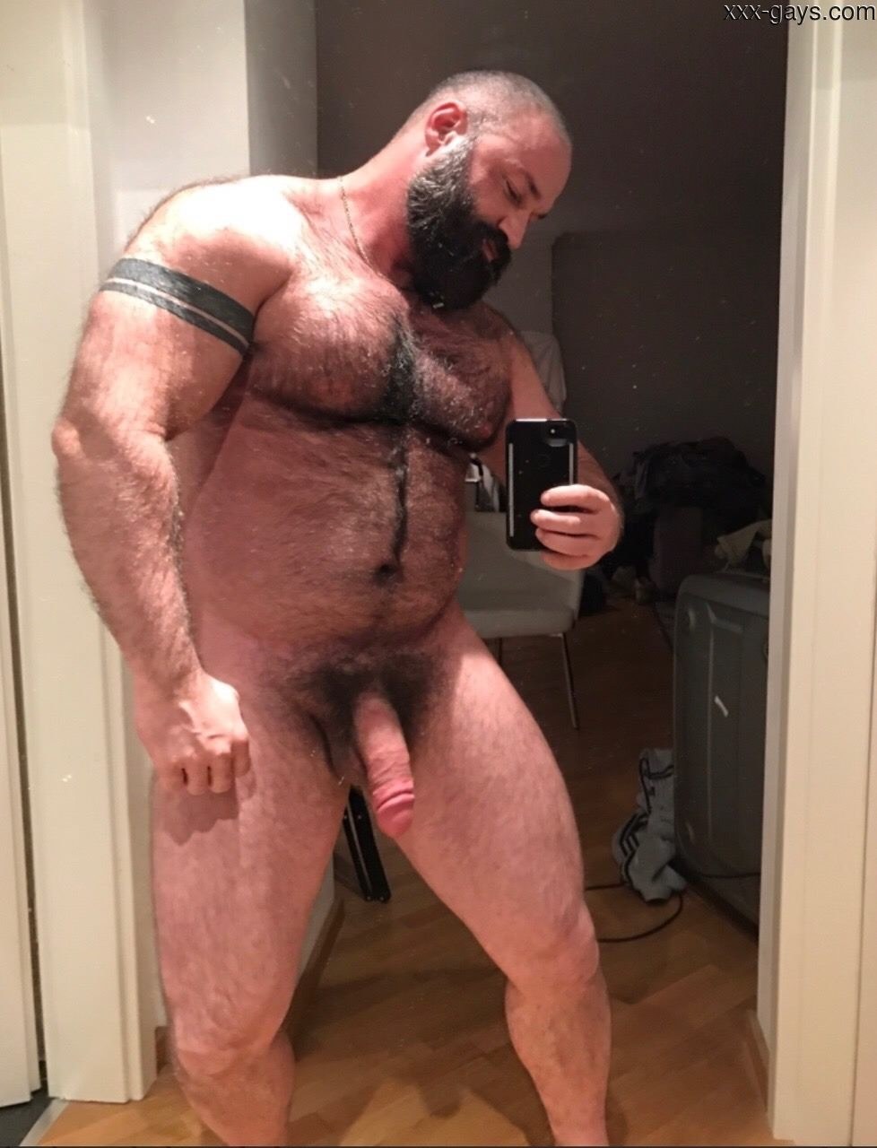 Gay Muscular Hairy Daddy Masturbation