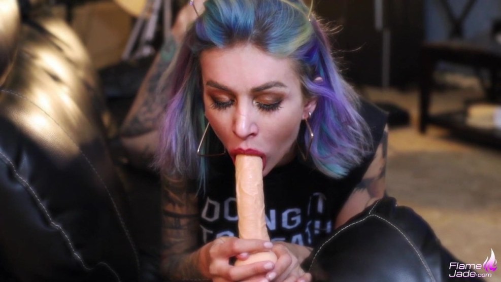 Hentai cosplay vampires