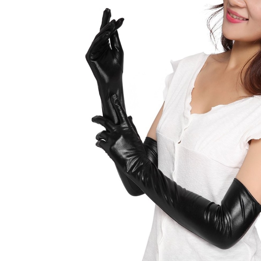 Photo shoot in long gloves