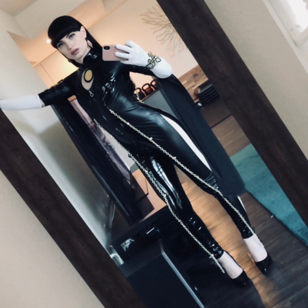 Natalie Mars (Natalie Mars)