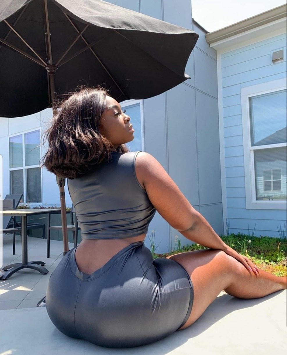 Juicy butt in the store