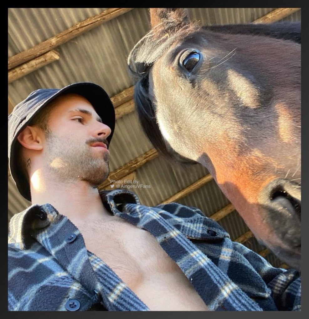 Sanny Komeri with a member naked