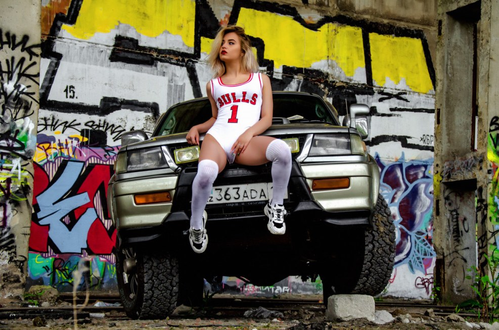 Advertising posters Pajero and Girls