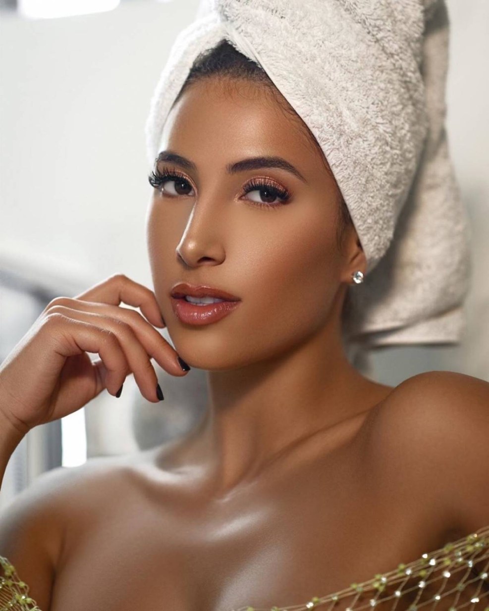 Isabella Bouchemi Booty