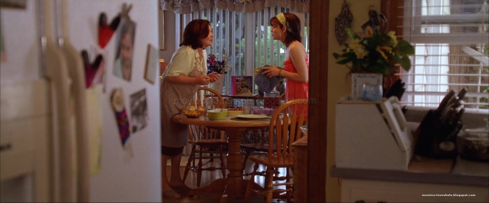 Dylan Walsh house by the lake