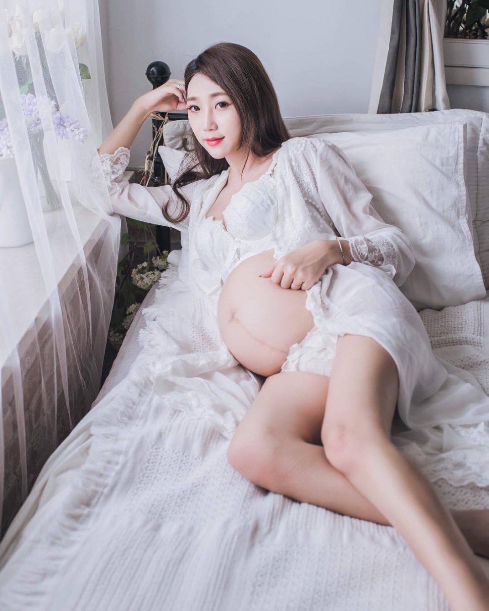 Pregnant at the resort of friends