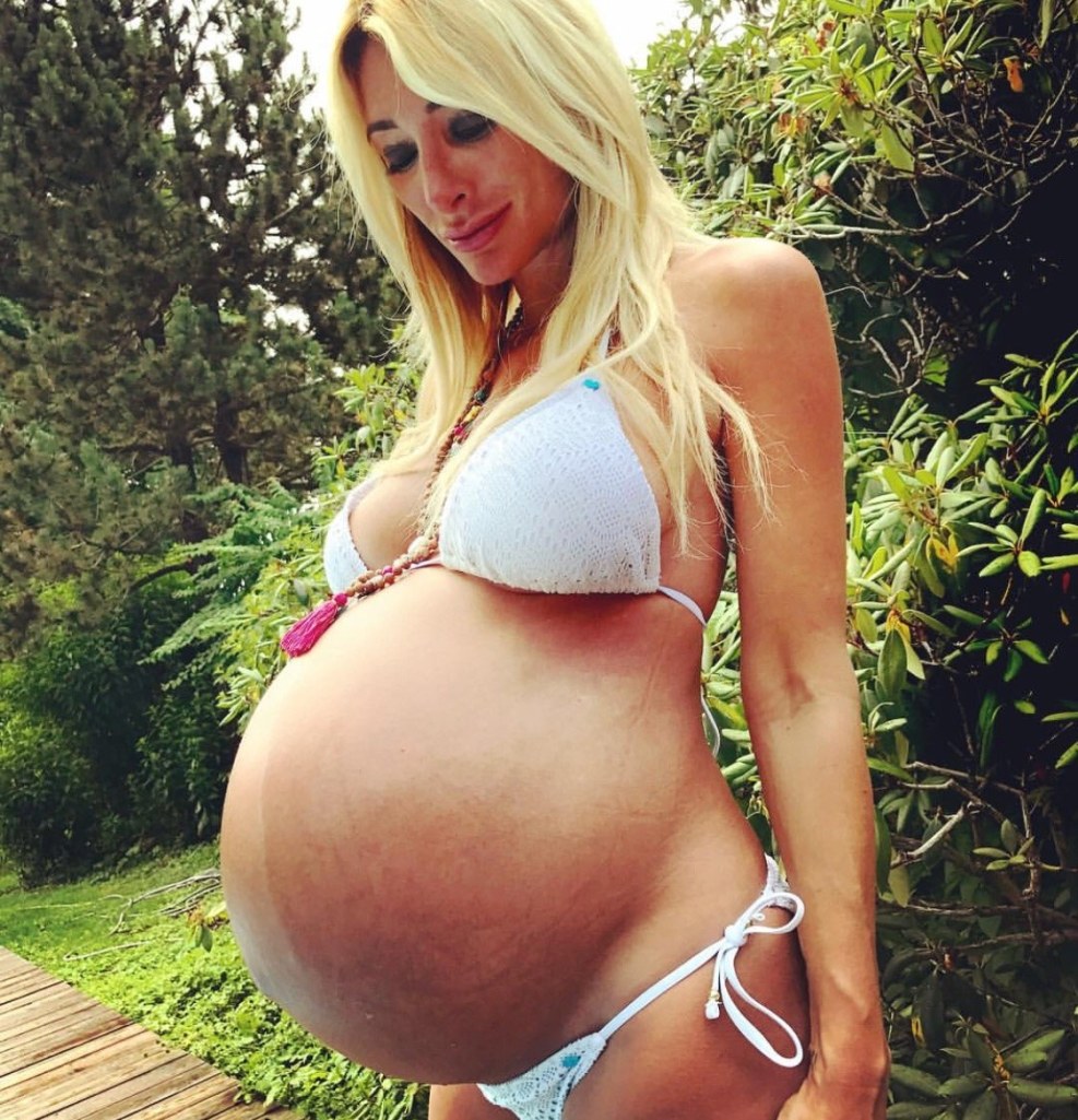 Her Eru EXECESRGKUV IUDDN SL