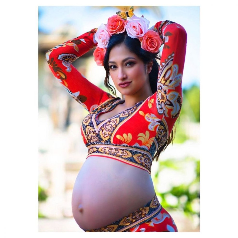 Pregnant brunettes with long hair