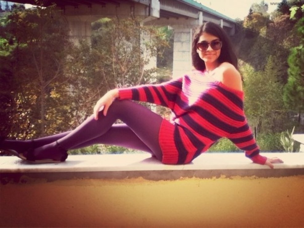 Aliana Gobozova Wet T -shirt