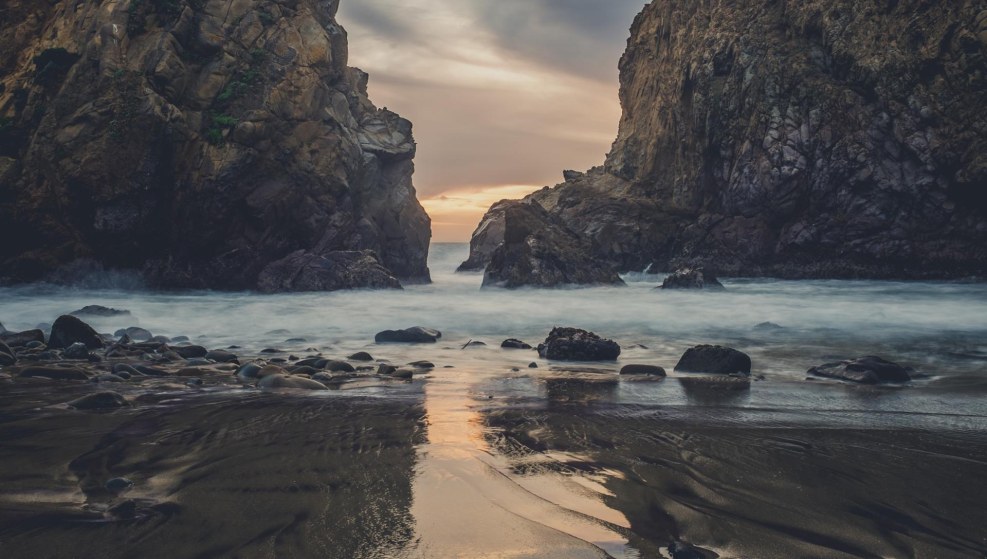 83.3702 voltage regulator connection circuit