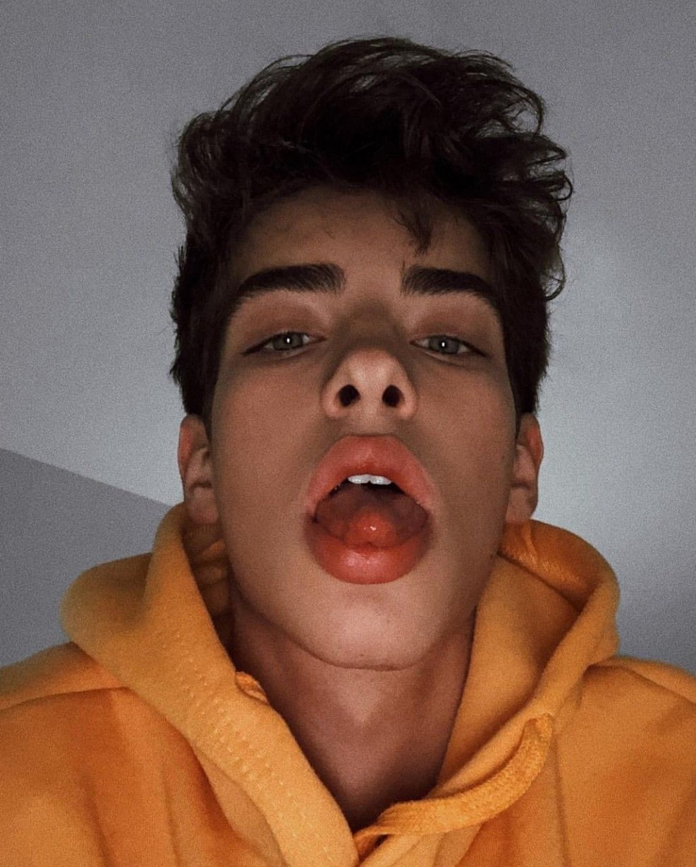 Manu Rios Orientation