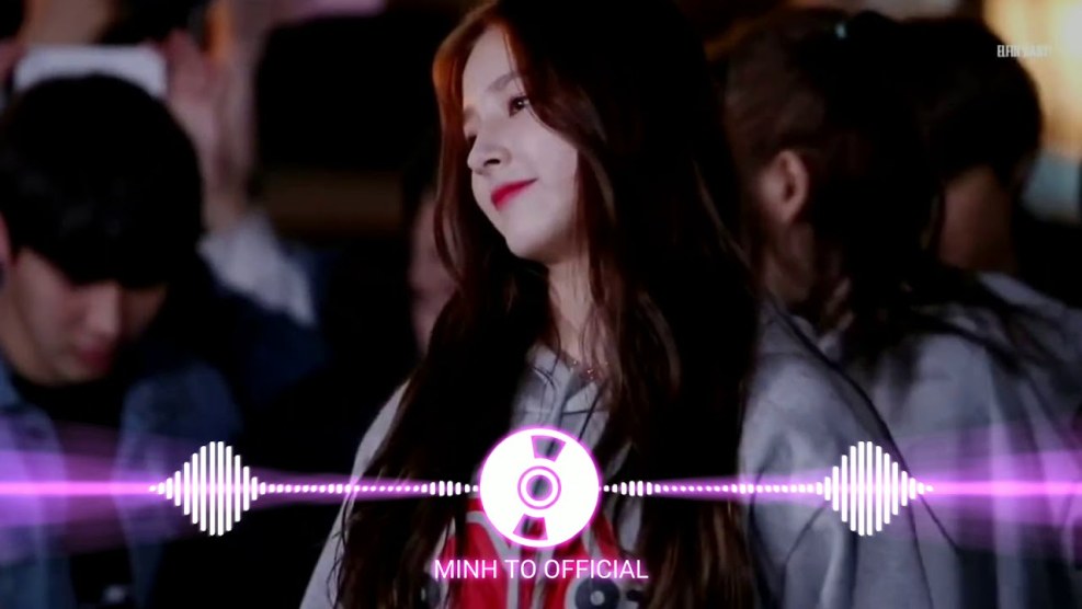 Ai Hayasaka is dancing