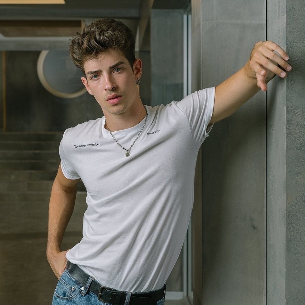 Aron Piper naked elite