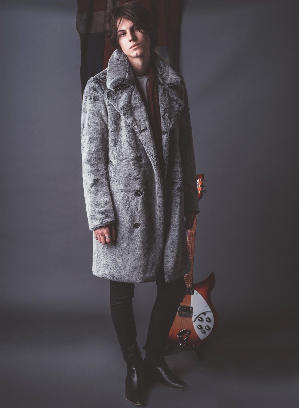 Athlet in a fur coat