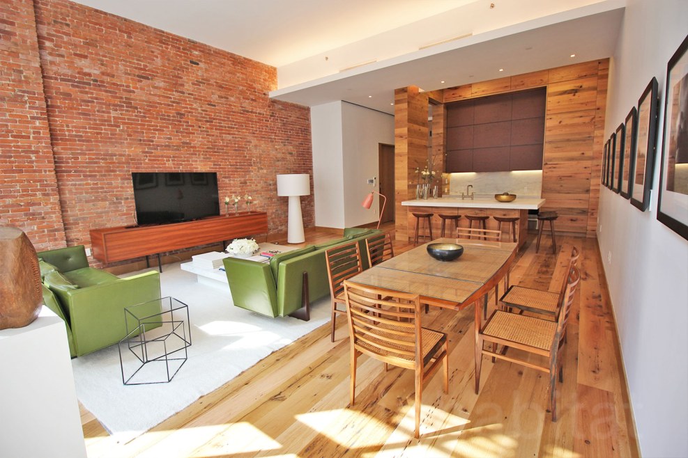 Garage -style bedroom