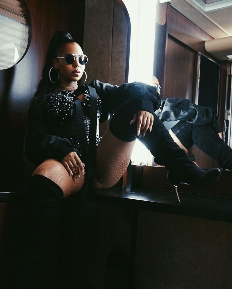 TouchMyWife - Making the Team - Kendra Heart