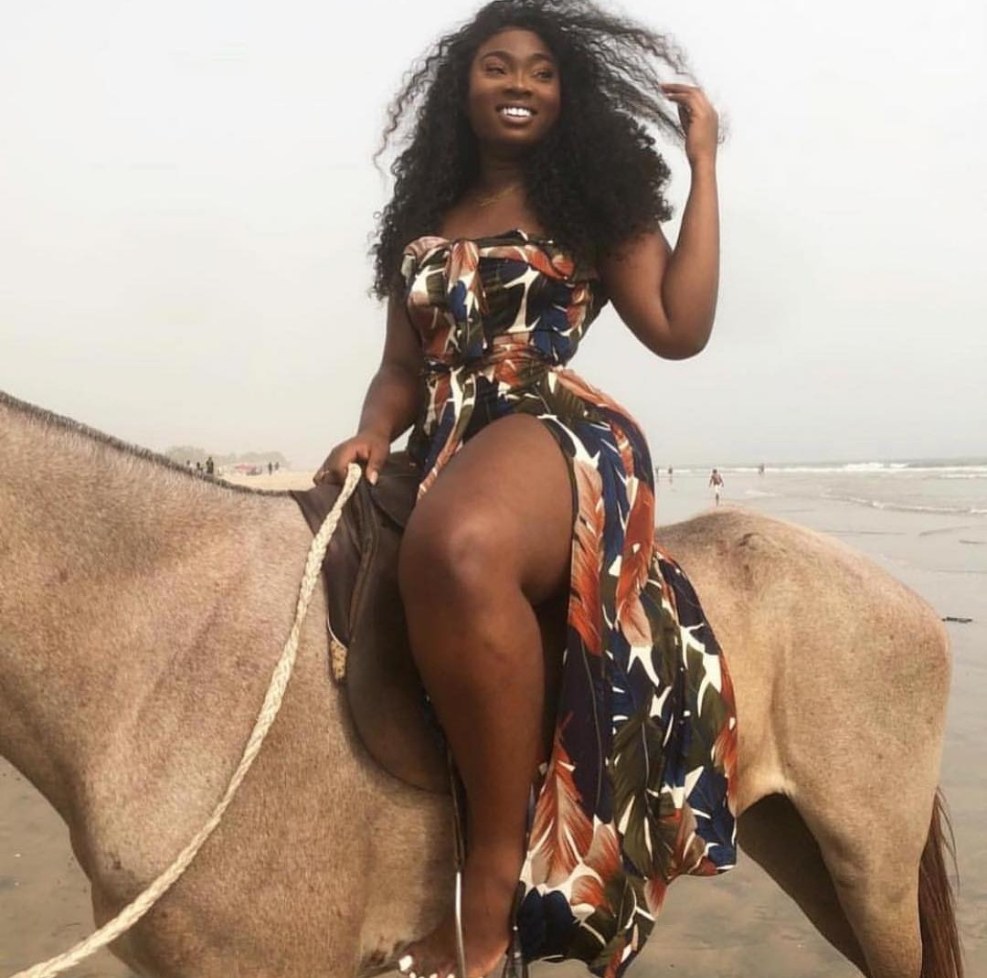 Lydia Barakat Selfie