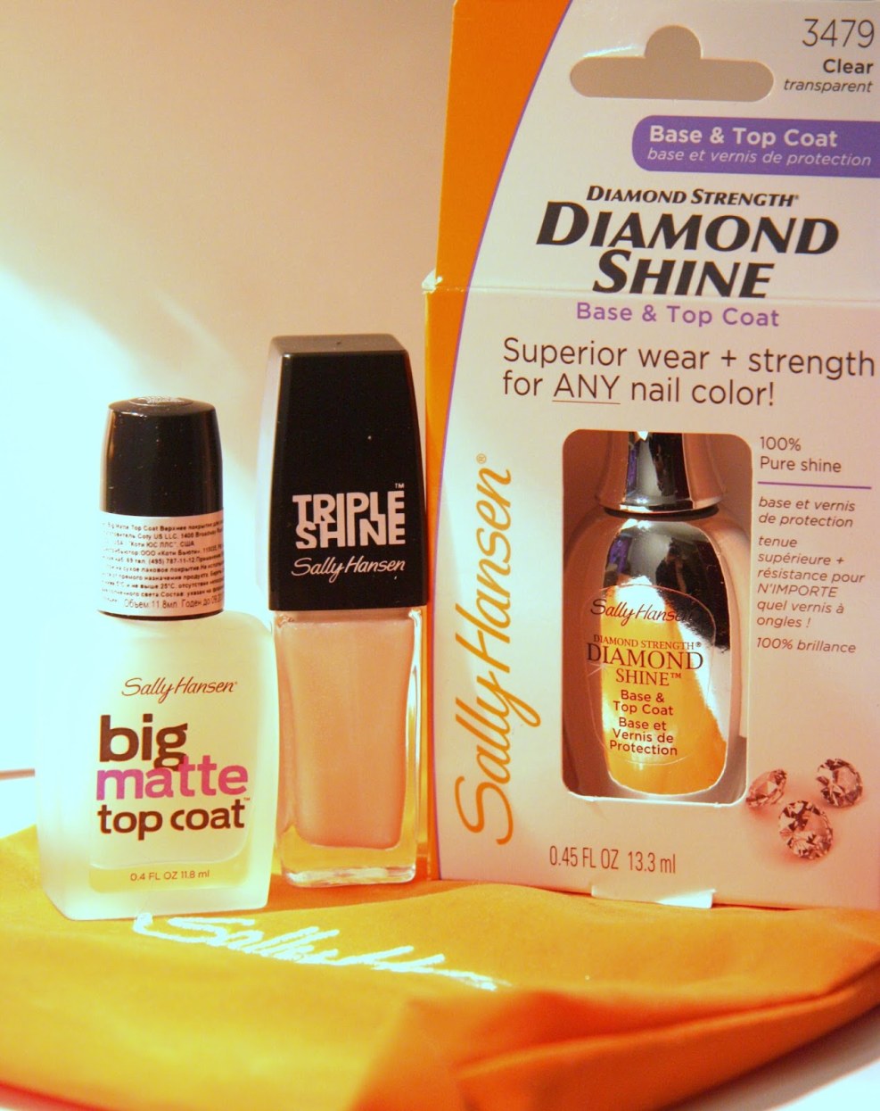 Girls without linen on a blue background