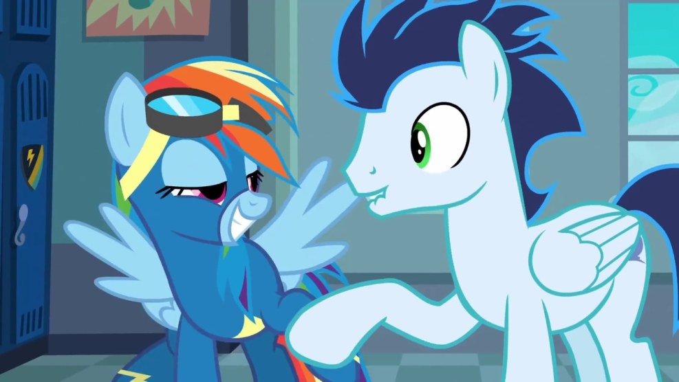 Rainbow Dash and Soarin kiss