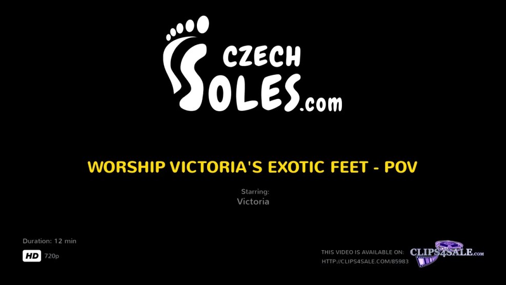 Smooth female feet fetish