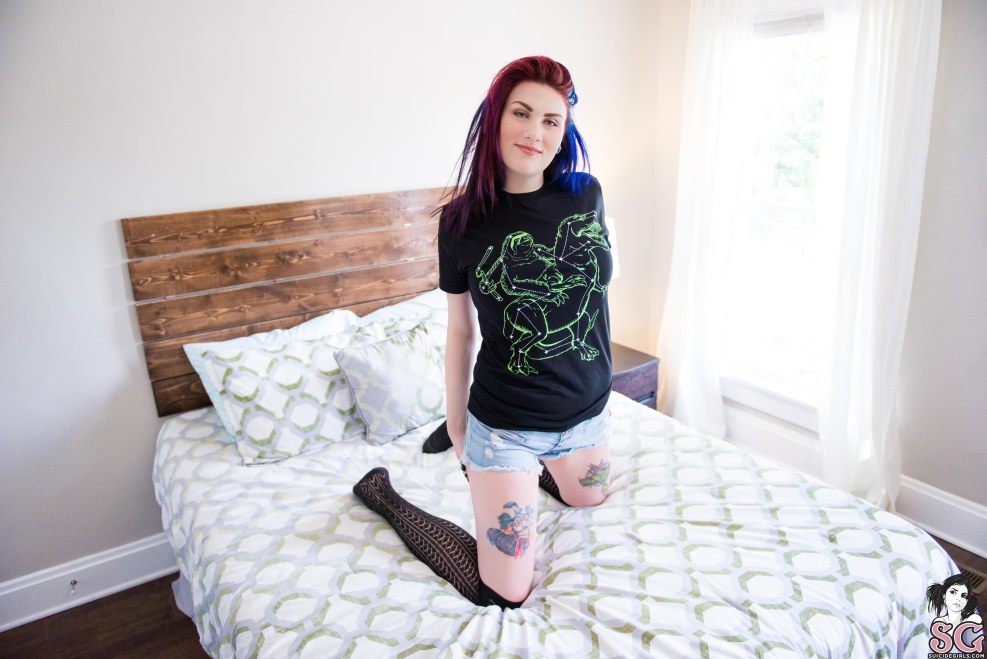 Porcelain girl with basket